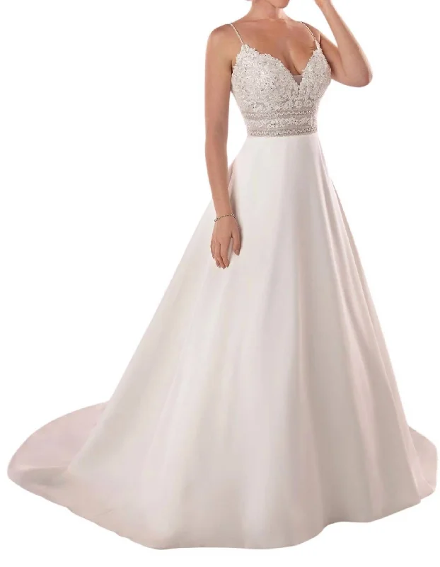 wedding dress trendsTraditional Ballgown Wedding Dress With Vintage Details In Ivory