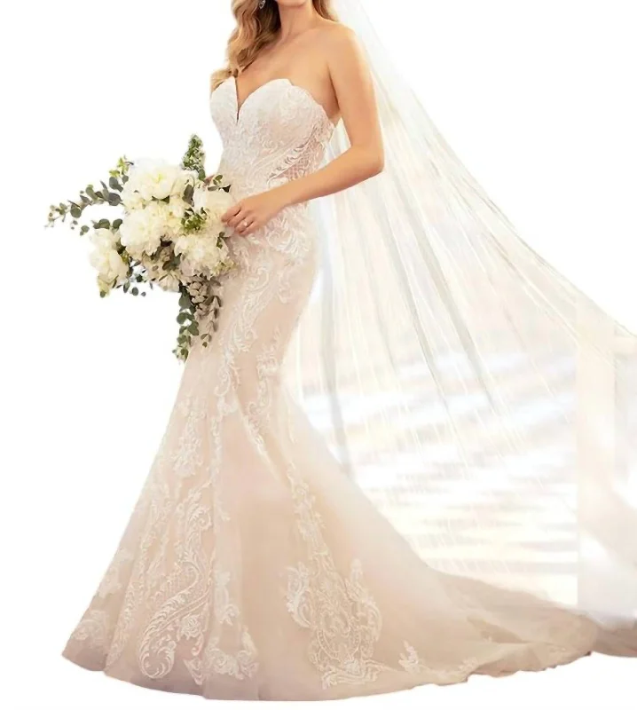 elegant wedding dressesSimple And Glamorous Fit-And-Flare Wedding Gown In Ivory/moscato