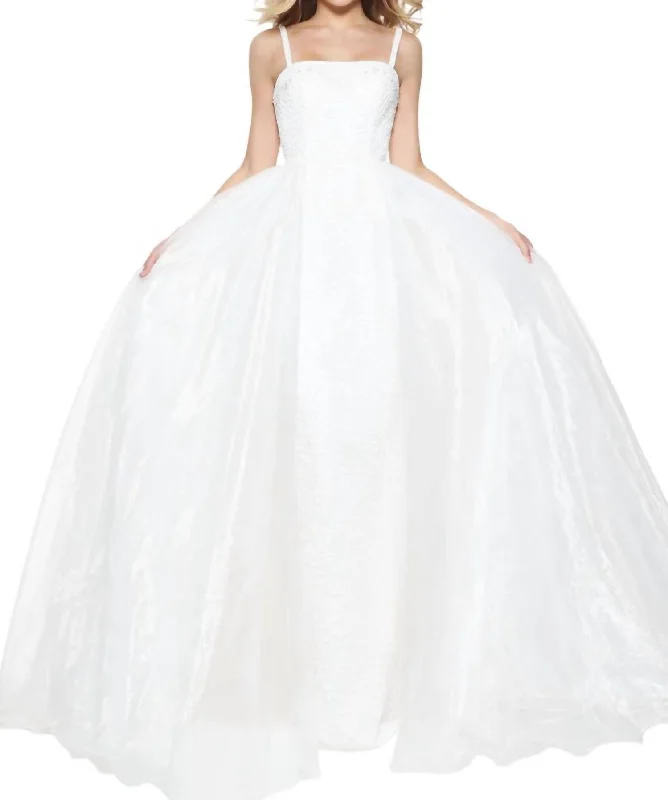 wedding dress with trainA-Line Wedding Dress In Ivory