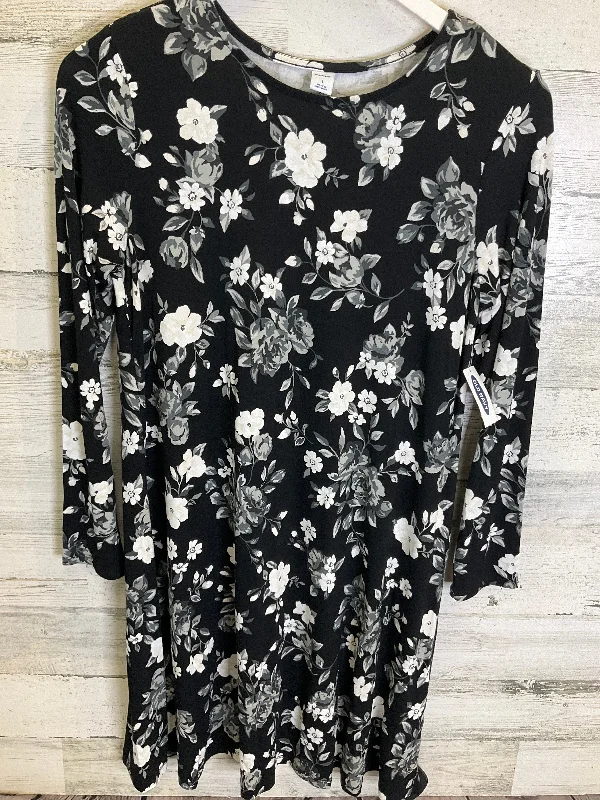 casual chic midi dressesDress Casual Midi By Old Navy In Black & White, Size: S