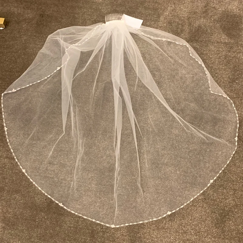 destination wedding dressesCouture Veil