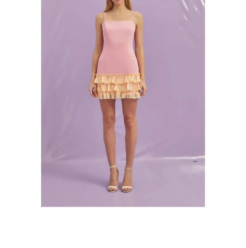 summer Mimi dresses with short sleevesContrast Ruffle Detail Mini Dress In Pink