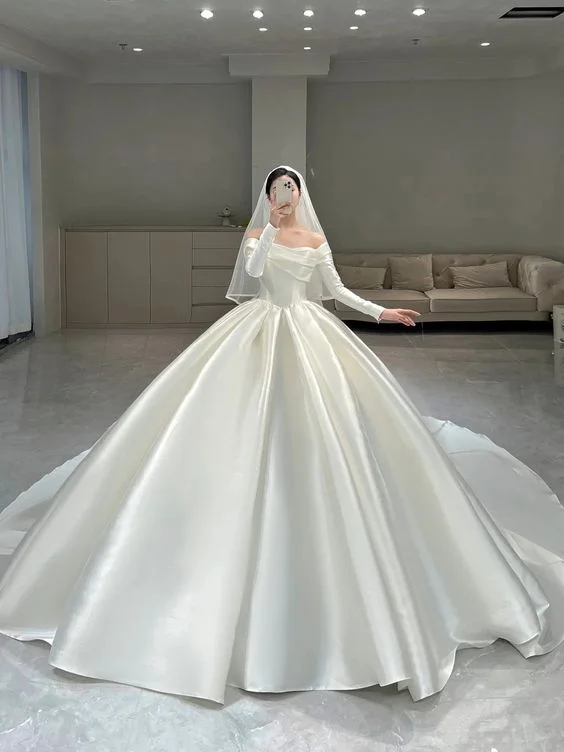 mother-of-the-groom wedding dressesModest White Satin Puffy Wedding Dress,White Bridal Gown Y6737